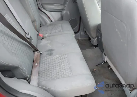 2006 Jeep Liberty Sport z USA, uszkodzony, nr VIN 1J4GL48K66W269624